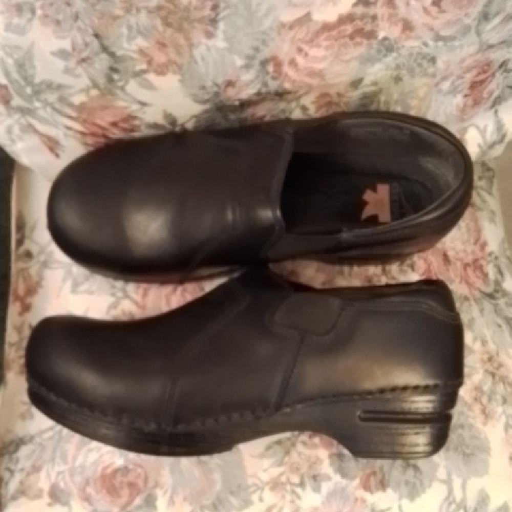 Dansko Women's Black Leather Slip-On Shoes, Size 38, NWOT.